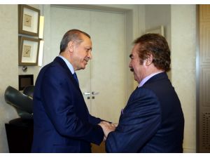 - Cumhurbaşkanı Erdoğan'ın sanatçıları kabulü