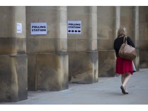 İngiltere'deki AB referandumunda sandıklar kapandı