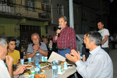 Akşehir’de mahalle iftarları sürüyor