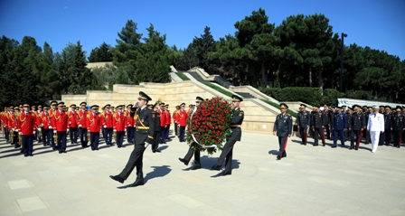 Azerbaycan Silahlı Kuvvetler Günü kutlanıyor