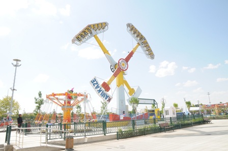 Konya'nın en büyük lunaparkı Karatay'da kuruldu