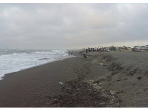 Sakarya'da denize giren kişi kayboldu