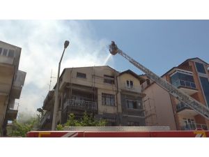 Beyşehir'de çatı yangını