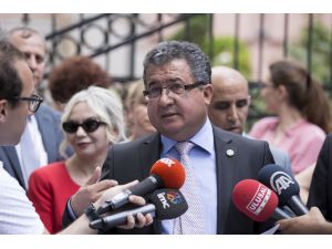 Yüksek yargı ile ilgili yeni düzenleme protesto edildi