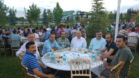 İbrahim Bayrak, dostlarını iftarda buluşturdu