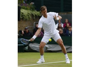 Djokovic, Wimbledon'a kayıpsız devam etti