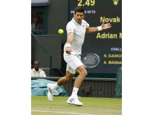 Federer, Wimbledon'da üçüncü turda