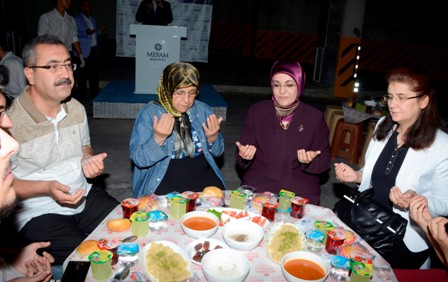 Meram ailesi iftarda buluştu