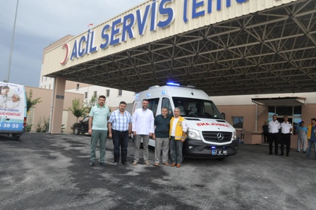 İş adamı Kırıt, hastaneye ambulans bağışladı