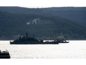 Rus savaş gemisi Çanakkale Boğazı'ndan geçti