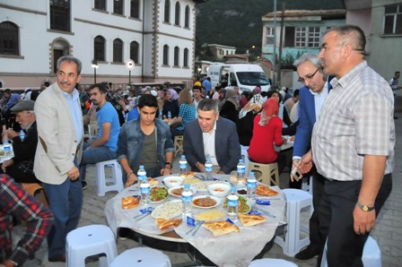 Akşehir’de iftarlar sürüyor