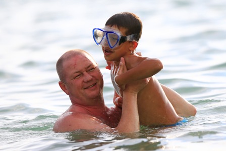 Rus turistler Türkiye sevinci yaşıyor