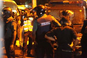 Bangladeş’te restoran baskını saatler sonra son buldu