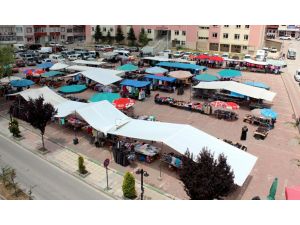 Yozgat'ta bayram pazarı kuruldu