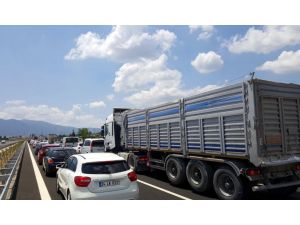 Gebze-Orhangazi-İzmir Otoyolu'nda bayram yoğunluğu