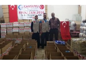 Lübnan'a sığınan Suriyelilere bayram yardımı