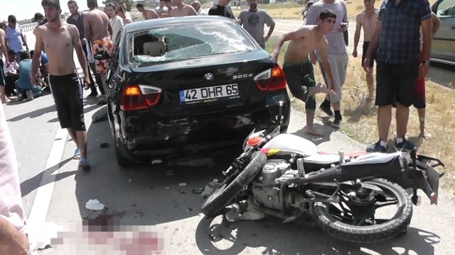 Konya'da Otomobil Motosikletle Çarpıştı