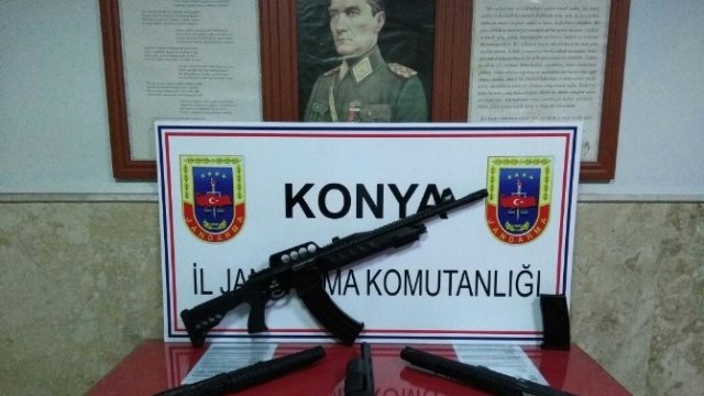 Jandarmadan Kaçak Silaha Geçit Yok