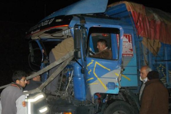 Konya'da feci kaza: 2 ÖLÜ