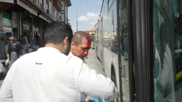 Konya'da Belediye Otobüs Şoförüne Sopayla Saldırı
