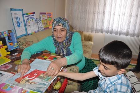 "Anne beni de götür"