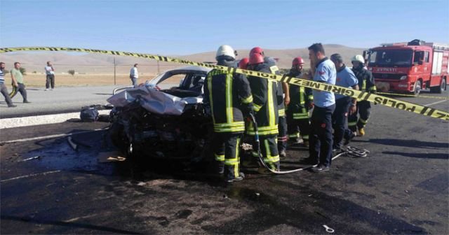 Karaman'da iki otomobil çarpıştı! 2 ölü, 6 yaralı