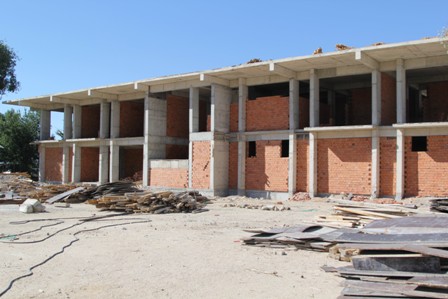 Cihanbeyli’de gençlik merkezi yapımı devam ediyor