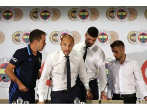 Fenerbahçe'de 3 imza