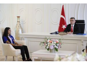 Üsküdar Belediyesinden Özlem Kaya'ya ödül