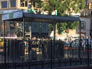 Sirkeci tramvay durağındaki şüpheli paket