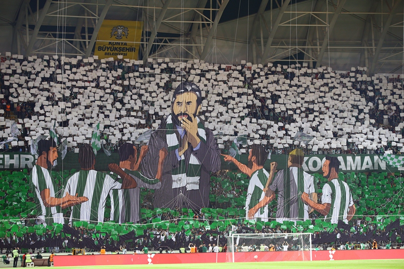 Konyaspor, taraftarıyla korku salıyor