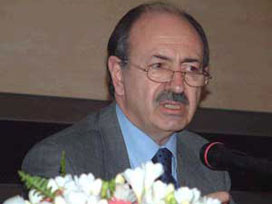 Cenazeden Bahçeli'ye VURDU