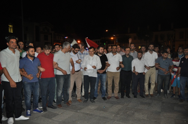 ‘Hak Galip Geldi, Demokrasi Kazandı’