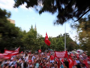 Darbe girişimine sanatçılardan tepkiler