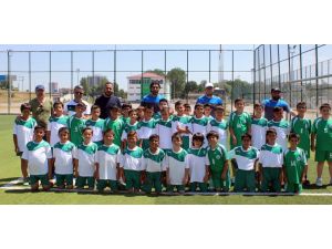 Sivas Belediyesspor'un yaz futbol okuluna yoğun ilgi