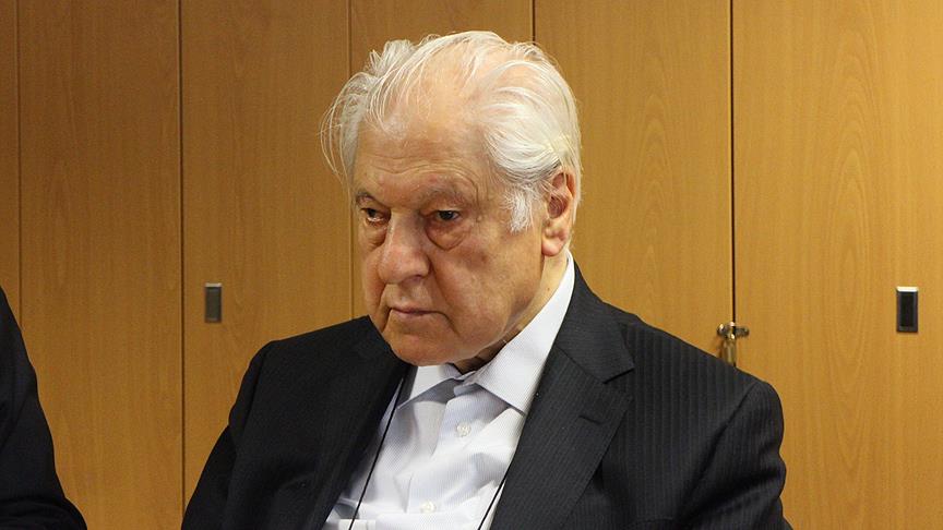 Şair, yazar Nuri Pakdil: Halkımız artık uyanmıştır