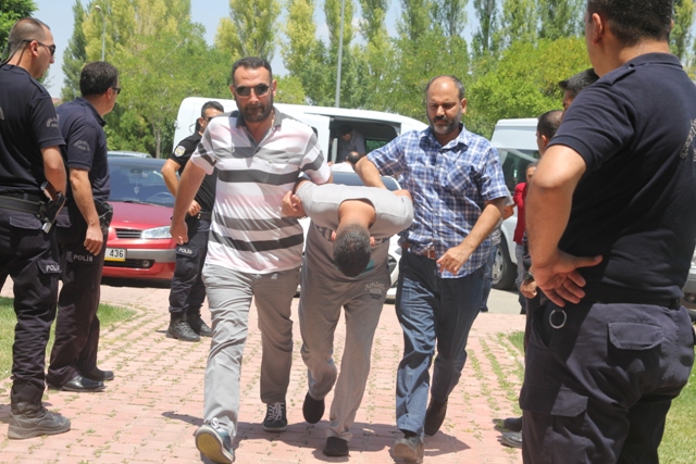 Konya’da 5 rütbeli asker tutuklandı