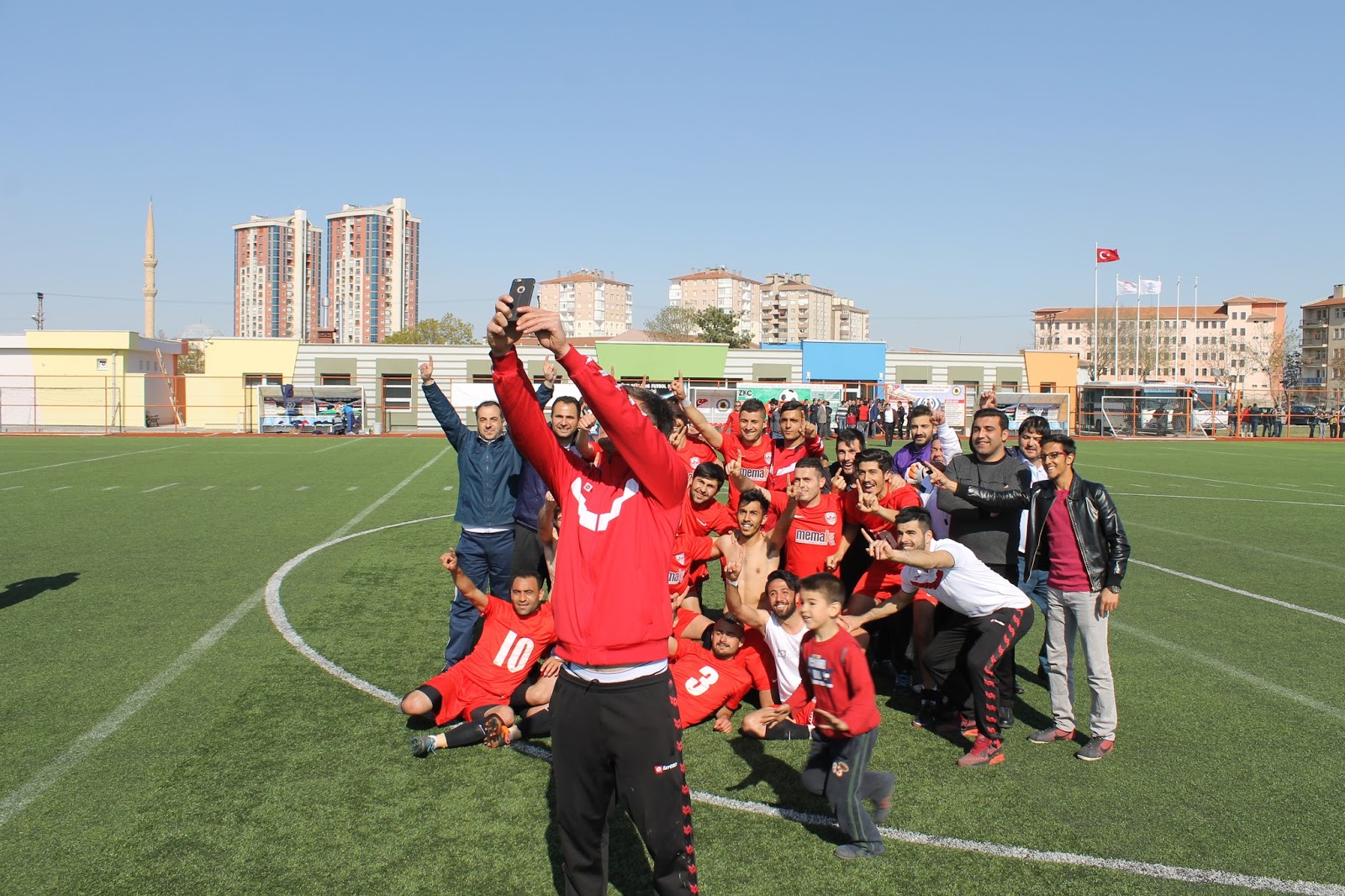 İhsaniye Gençlerbirliği'ne gün doğdu