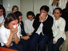 Gülseren hemşire arkadaşlarını ağlattı