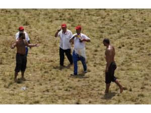 Kırkpınar Ağası Selim'e ayetli kılıç hediye edildi