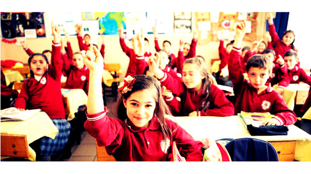 Okulların açılması ertelendi!