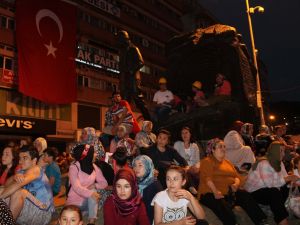 FETÖ'nün darbe girişimine tepkiler