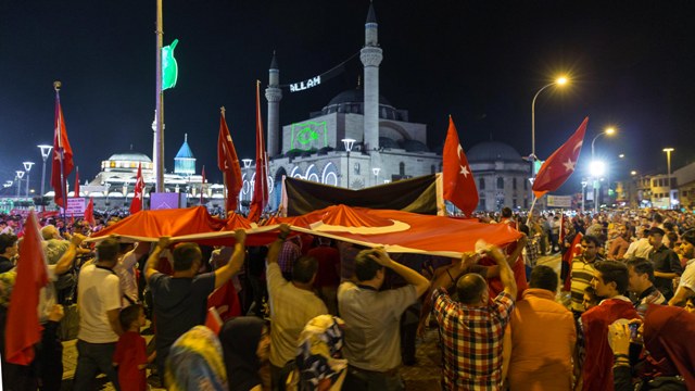 Konya’da Demokrasi Nöbeti’ne devam