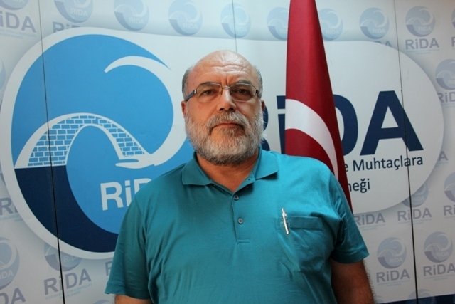 Türkiye'nin el uzattığı yetimlerden şehitler için dua