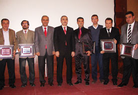AKTİSAD'dan yeni üyelere plaket