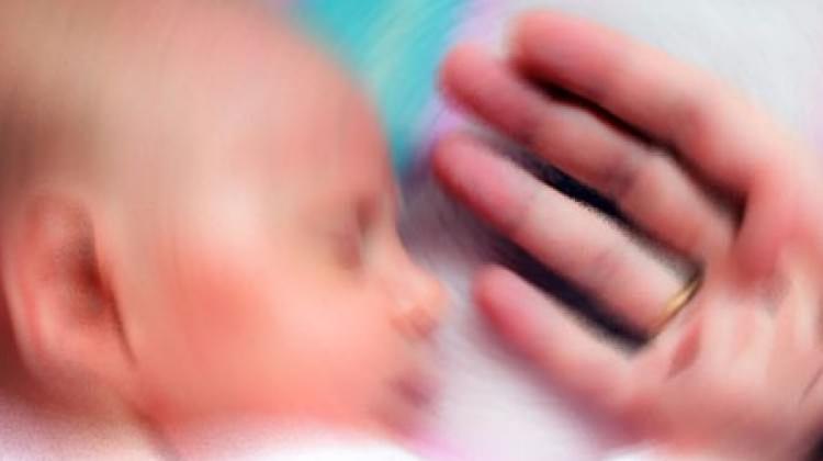 Oksijen yerine kahkaha gazı verilen bebek öldü