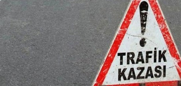 Konya'da Otomobille Kamyonet Çarpıştı: 1 Ölü, 2 Yaralı