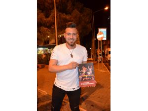 AA'nın "Dakika Dakika FETÖ'nün Darbe Girişimi" kitabı