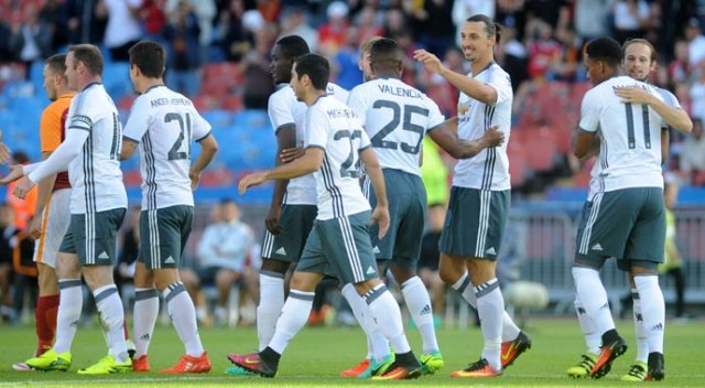 Galatasaray, Manchester United karşısında bozguna uğradı