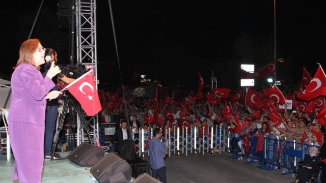 "Kandile Atmadığı Bombayı Cumhurbaşkanımıza Atmaya Geldiler"